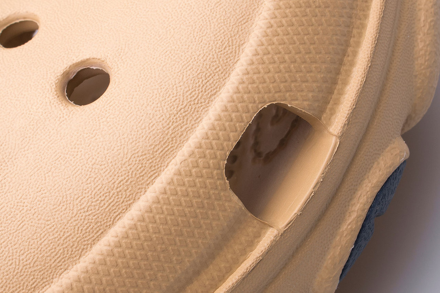 Chodaki Crocs Classic All Terain Clog 206340-2UG