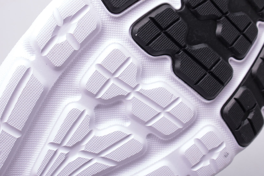 Buty męskie Under Armour Surge 3 3024883-001