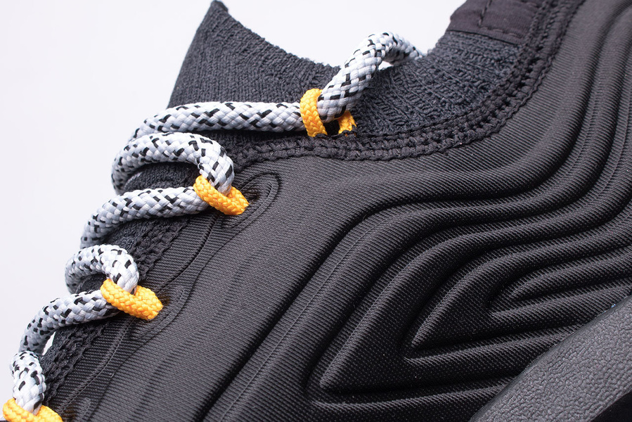 Buty damskie Under Armour HOVR Phantom 2 3024930-001