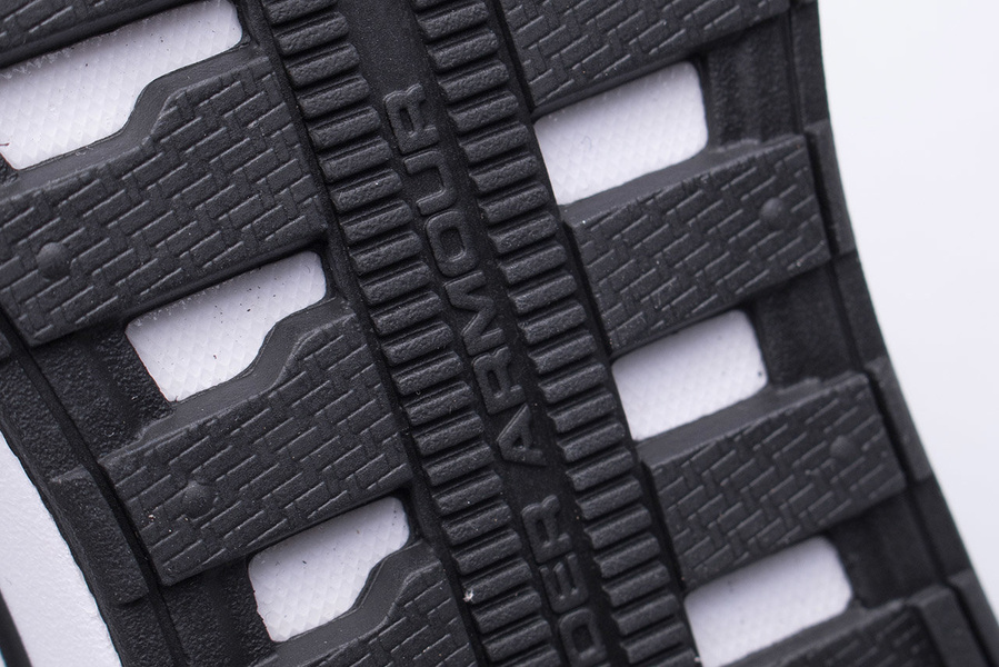 Buty męskie Under Armour Micro G Pursuit 3021953-001