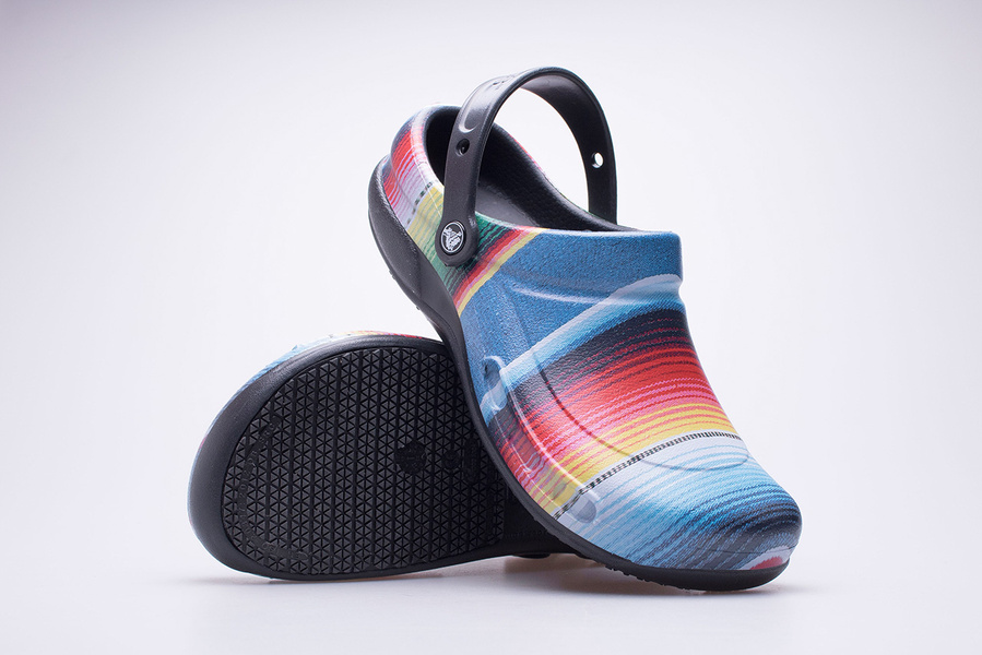 Chodaki CROCS BISTRO GRAPHIC CLOG 204044-0N8