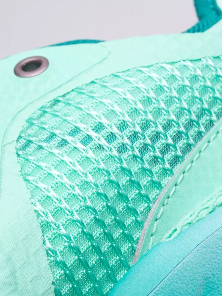 Buty damskie Under Armour HOVR Omnia 3026204-301