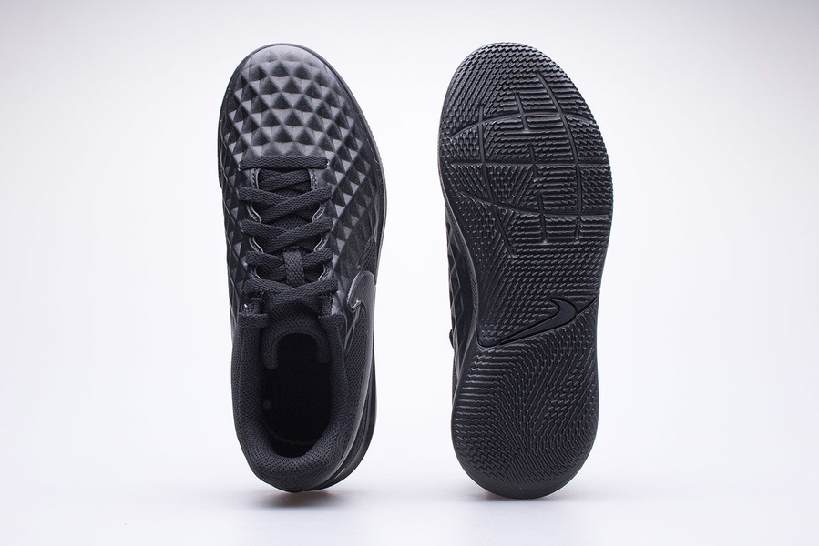 Buty dziecięce NIKE JR LEGEND 8 CLUB IC AT5882-010