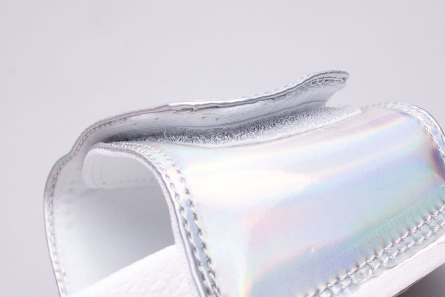 Klapki dziecięce 4F JUNIOR HJL22-JKLD004-28S