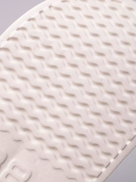 Klapki damskie OUTHORN OTHSS23FFLIF055-11S