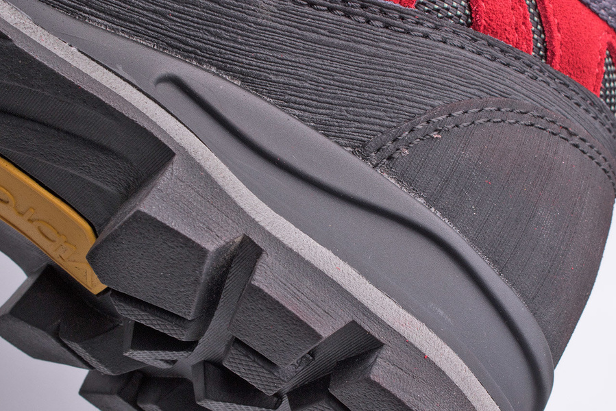 Buty damskie trekkingowe BERGSON KAKKA MID STX red/black