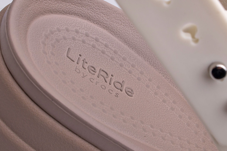 Sandały damskie Crocs Brooklyn Low Wedge 206453-159