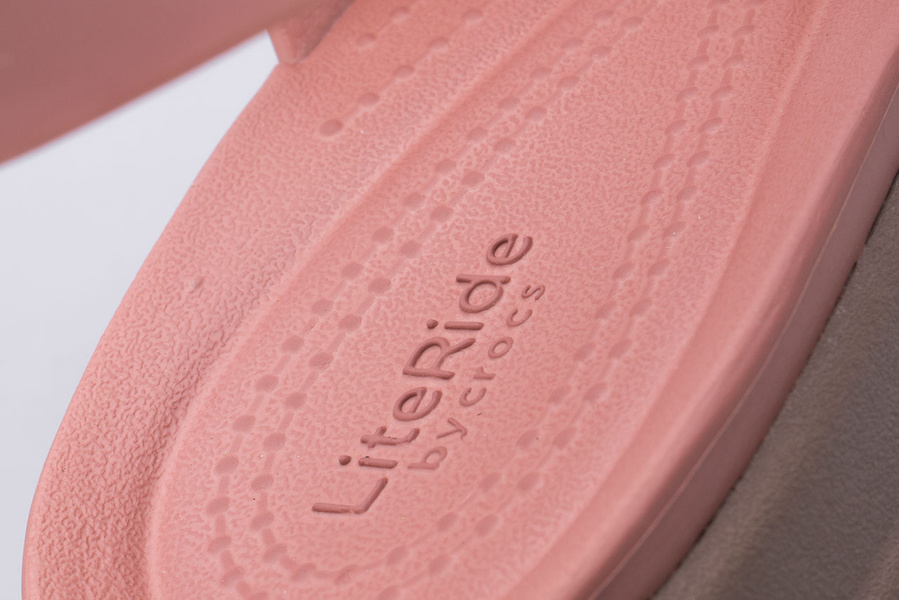 Sandały damskie Crocs Brooklyn Low Wedge 206453-6RT