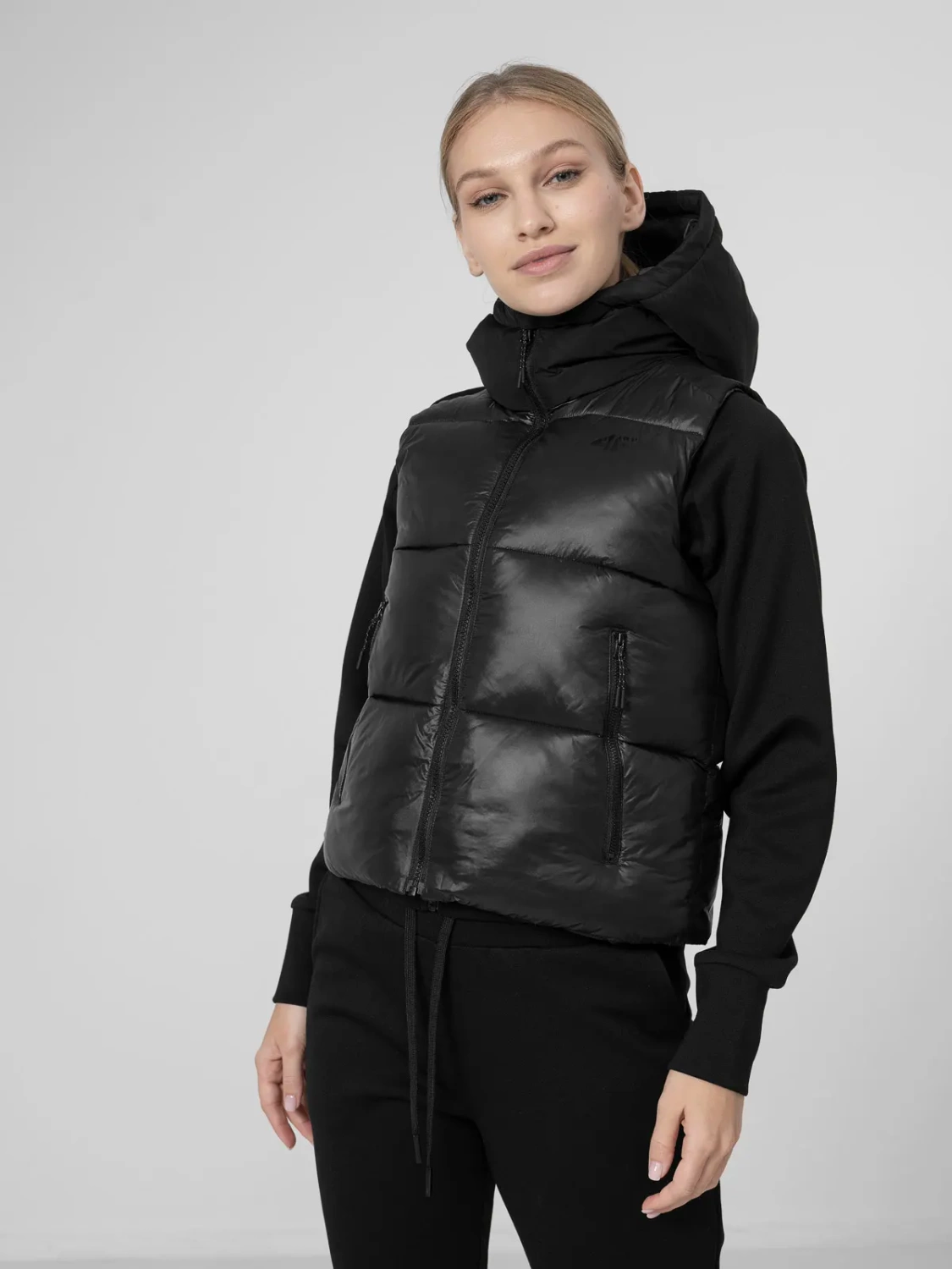 Kurtka damska puchowa bezrękawnik 4F H4Z22-KUDP004-20S