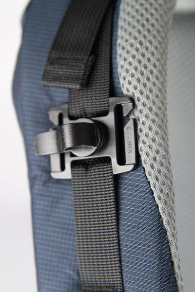 Plecak turystyczny BERGSON EVJE 30 NAVY BRG00005