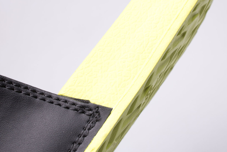 Klapki dziecięce 4F JUNIOR HJL22-JKLM002-72N