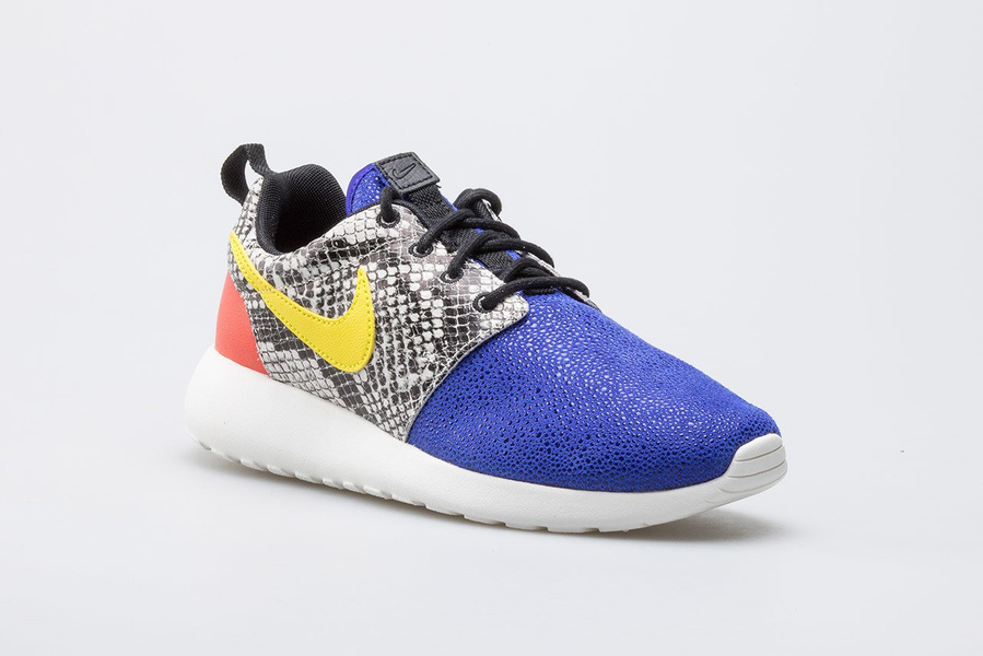 Buty damskie NIKE WMNS ROSHE ONE LX 881202-400
