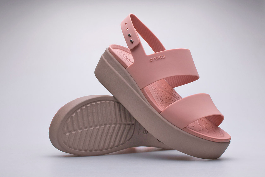 Sandały damskie Crocs Brooklyn Low Wedge 206453-6RT