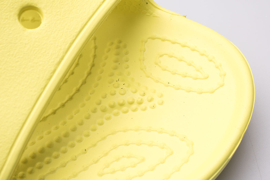 Klapki CROCS CLASSIC SLIDE 206121-738