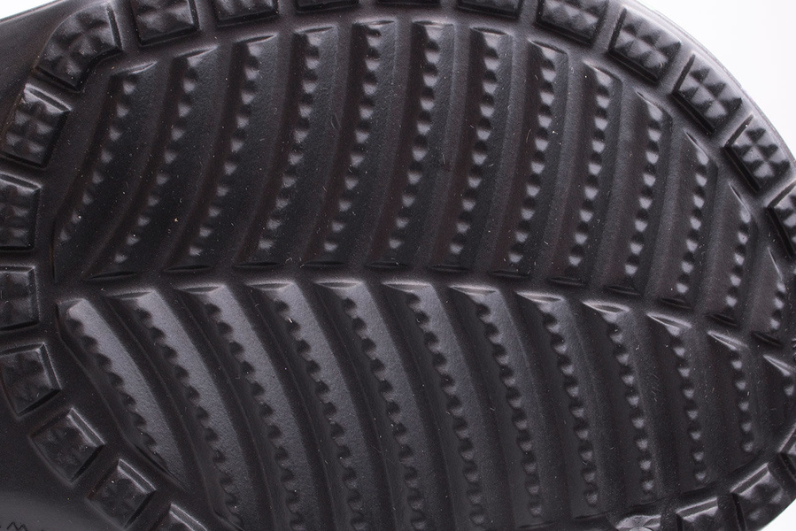 Chodaki CROCS CLASSIC CLOG 206868-001