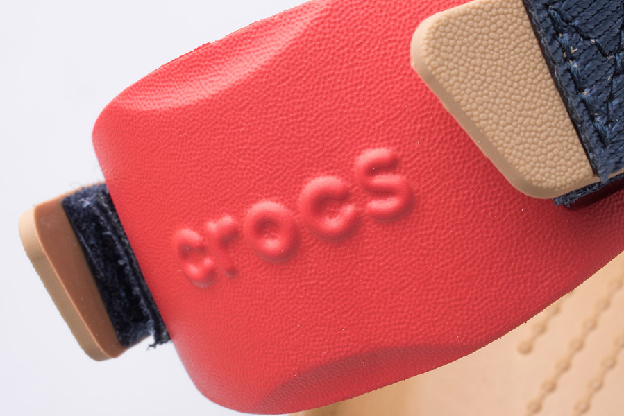 Chodaki Crocs Classic All Terain Clog 206340-2UG