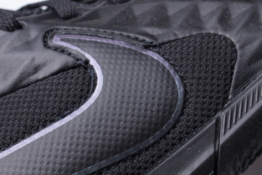 Buty dziecięce NIKE JR LEGEND 8 CLUB IC AT5882-010