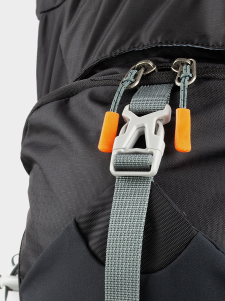 Plecak turystyczny BERGSON MATTERHORN 70 BLACK