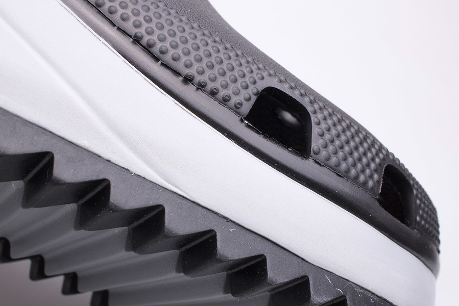 Chodaki CROCS CLASSIC HIKER CLOG 206772-001