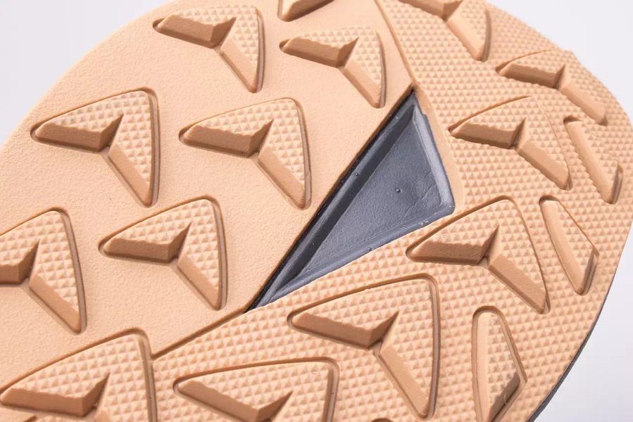 Buty dziecięce zimowe 4F 4FJAW22FWINM007-26S