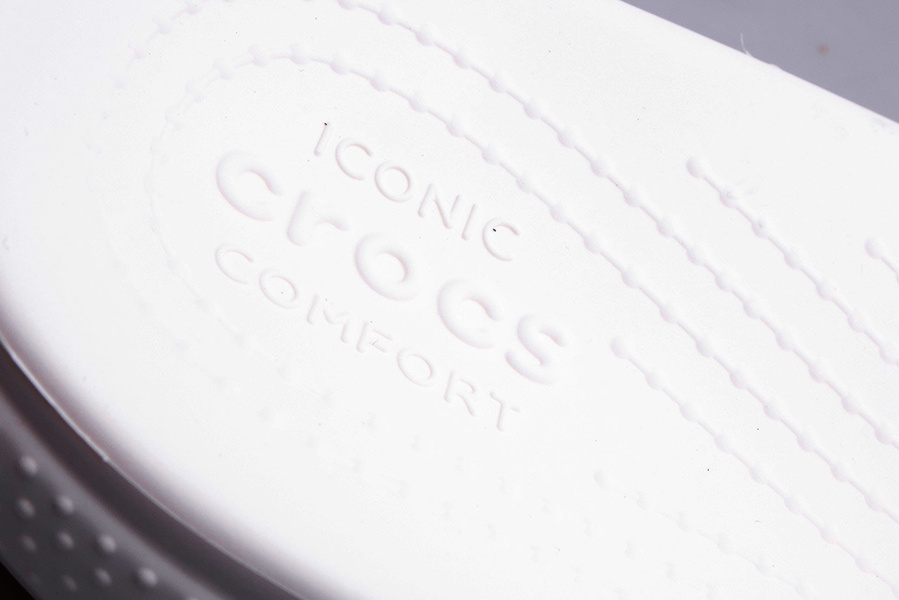 Klapki CROCS CLASSIC SLIDE 206121-100