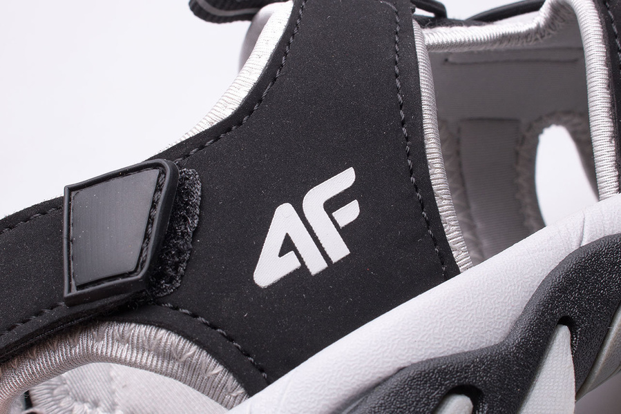 Sandały chłopięce 4F JUNIOR HJL22-JSAM002-21S