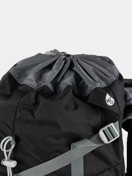 Plecak turystyczny BERGSON SVELLNOSE Black 22L 