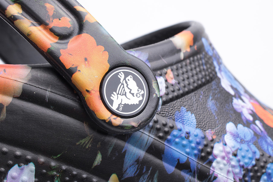 Chodaki CROCS CLASSIC FLORAL CLOG 206376-0C4