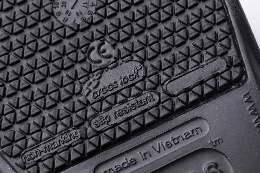 Chodaki CROCS BISTRO GRAPHIC CLOG 204044-001