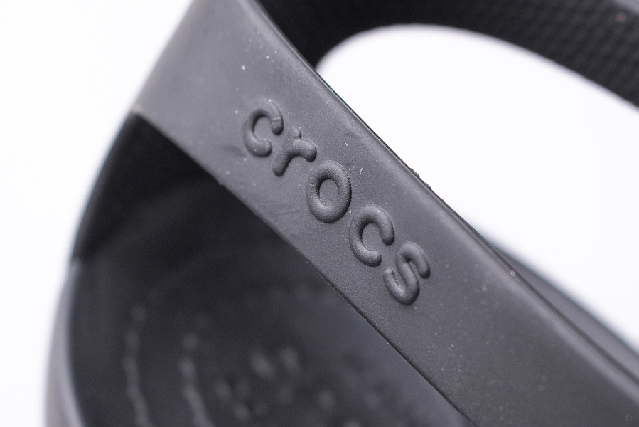 Sandały damskie Crocs Serena Metallic Bar 206421-751