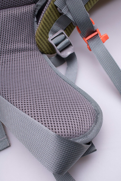 Plecak turystyczny BERGSON MOLDE 30 olive