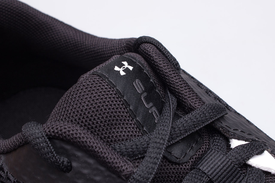 Buty męskie Under Armour Surge 3 3024883-001