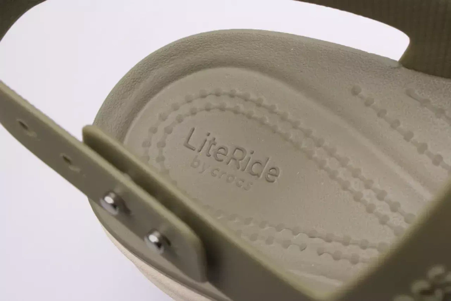 Sandały damskie Crocs Brooklyn Low Wedge 206453-2YI