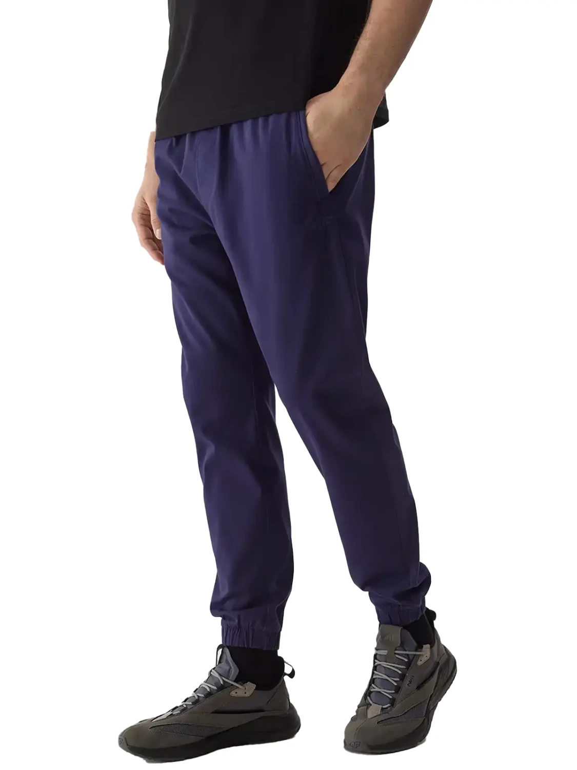 Spodnie męskie joggery 4F 4FWSS24TTROM646-31S