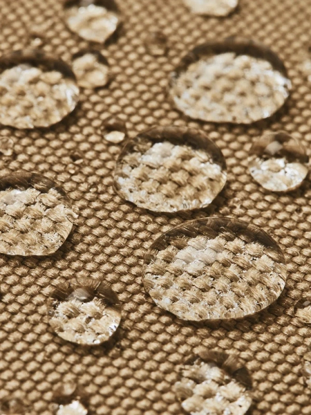 Nerka Under Armour 1381914-263