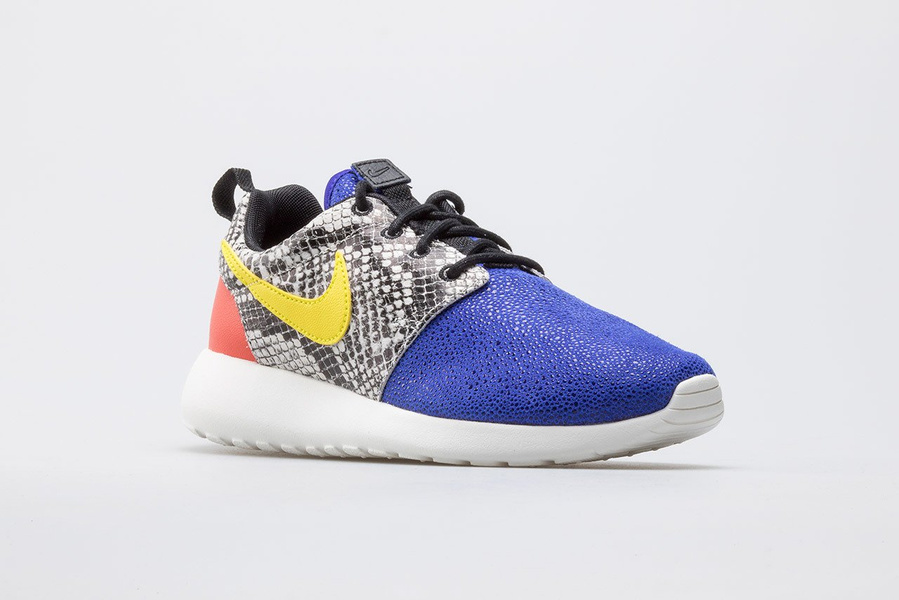 Buty damskie NIKE WMNS ROSHE ONE LX 881202-400