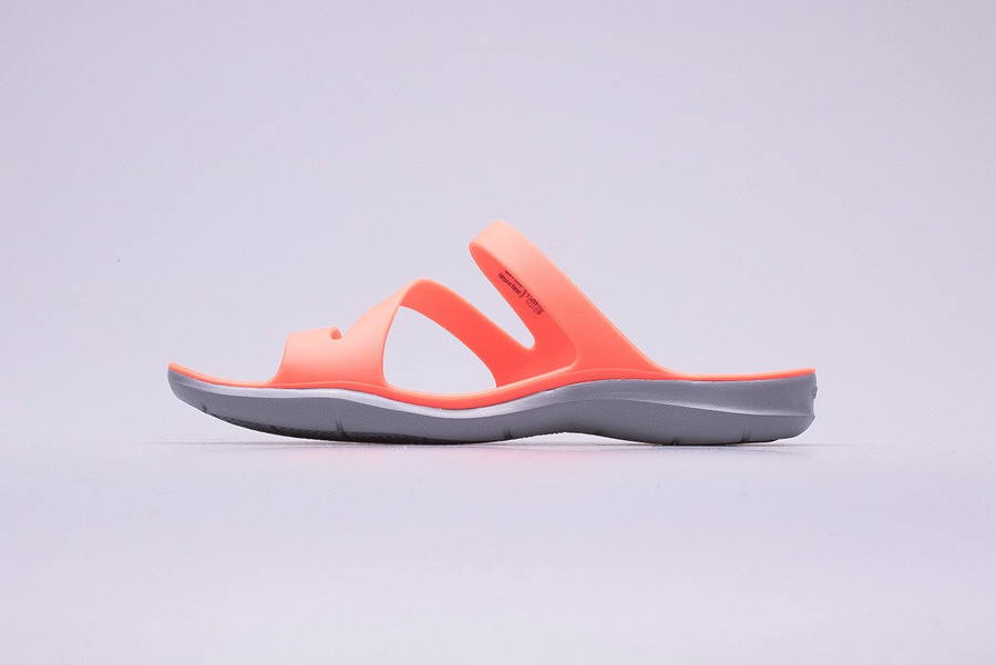 Klapki Crocs Swiftwater Sandal W 203998-6PK