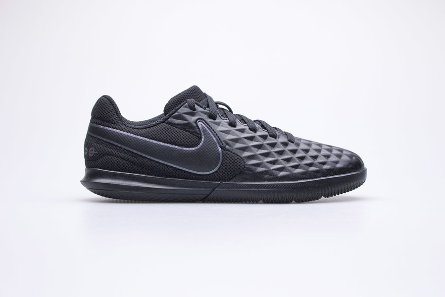 Buty dziecięce NIKE JR LEGEND 8 CLUB IC AT5882-010