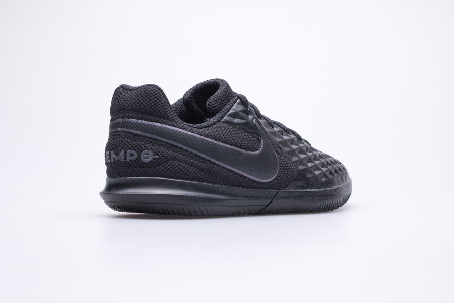 Buty dziecięce NIKE JR LEGEND 8 CLUB IC AT5882-010