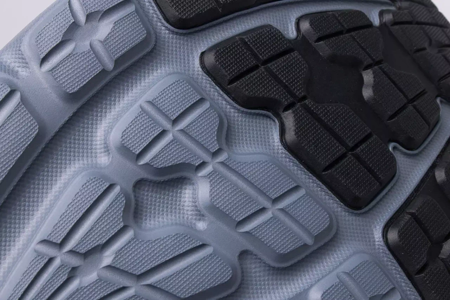 Buty męskie Under Armour Surge 3 3024883-003