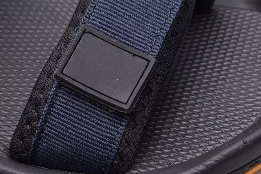 Sandały dziecięce 4F 4FJSS23FSANM022-31S