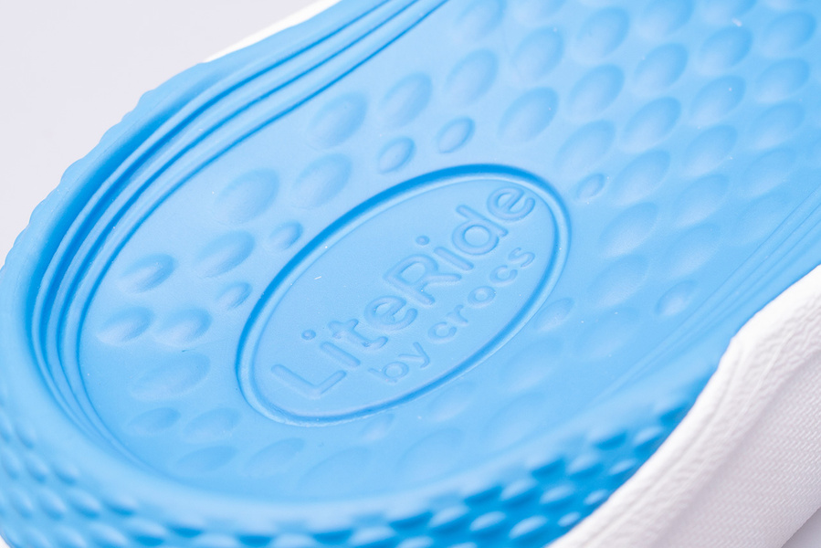 Klapki Crocs Literide Slide 205183-462