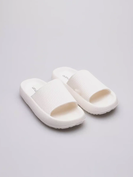 Klapki damskie OUTHORN OTHWSS23FFLIF120-11S 