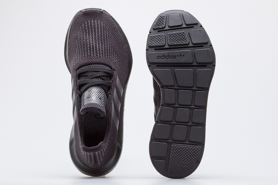 Buty dziecięce adidas SWIFT RUN J CM7919