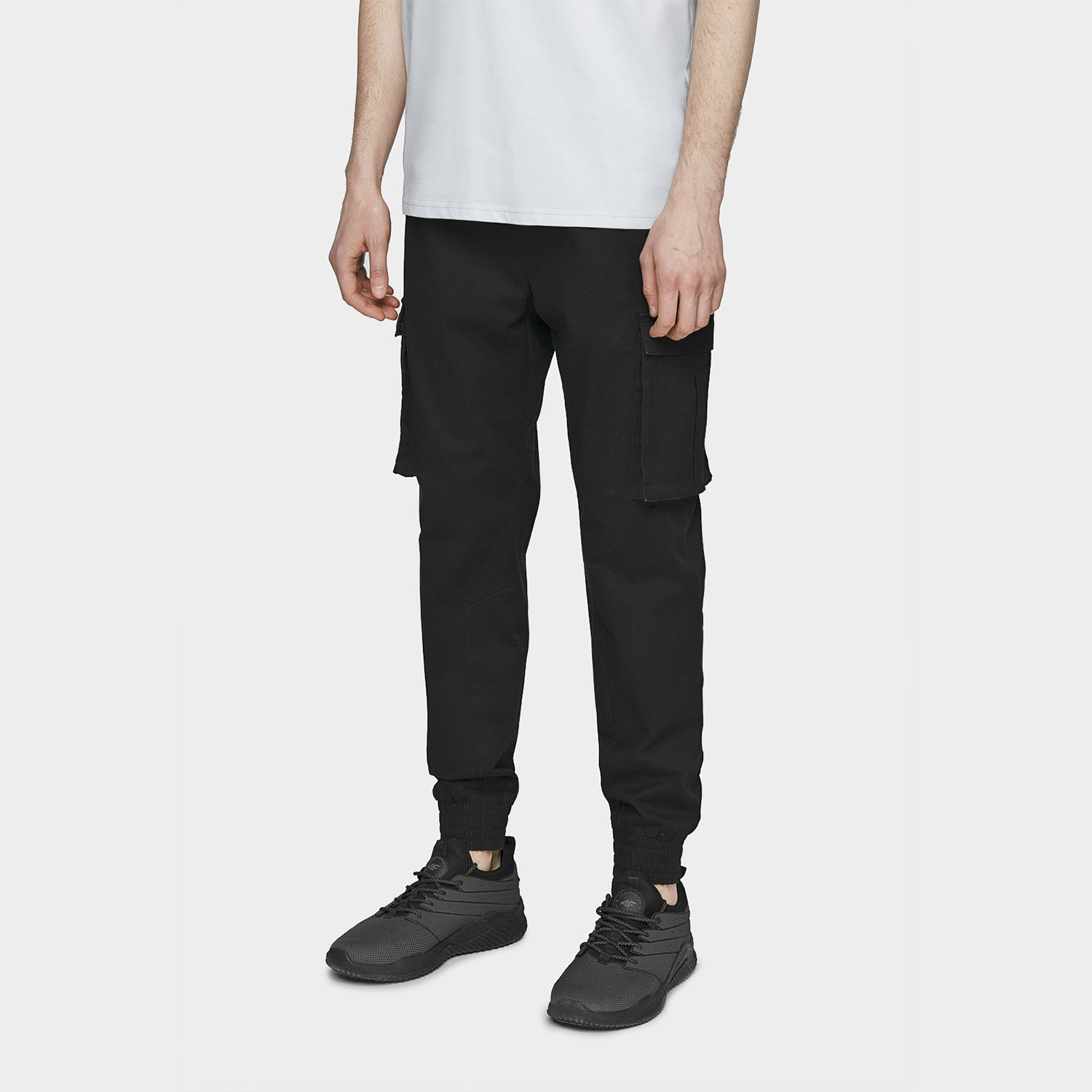 Spodnie dresowe męskie 4F H4L21-SPMC010-20S