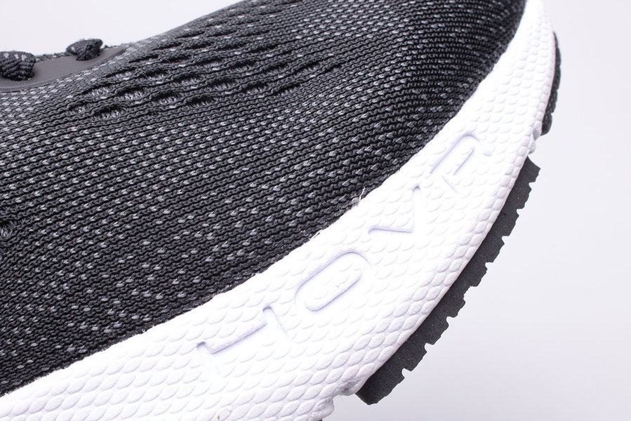 Buty damskie Under Armour Machina 3 3024907-001