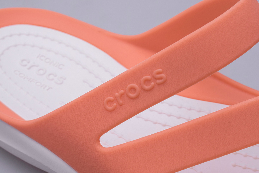 Klapki Crocs Swiftwater Sandal W 203998-82Q