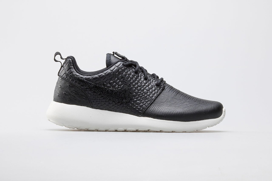 Buty damskie NIKE WMNS ROSHE ONE LX 881202-001