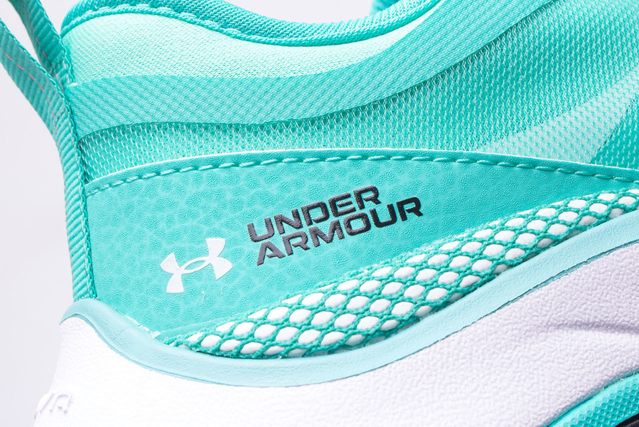 Buty damskie Under Armour W HOVR Omnia 3025054-300