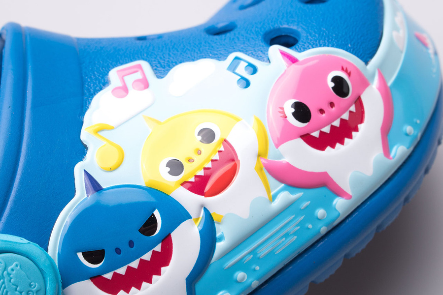 Chodaki dziecięce CROCS FL BABYSHARK BAND CLOG T 207066-4JL